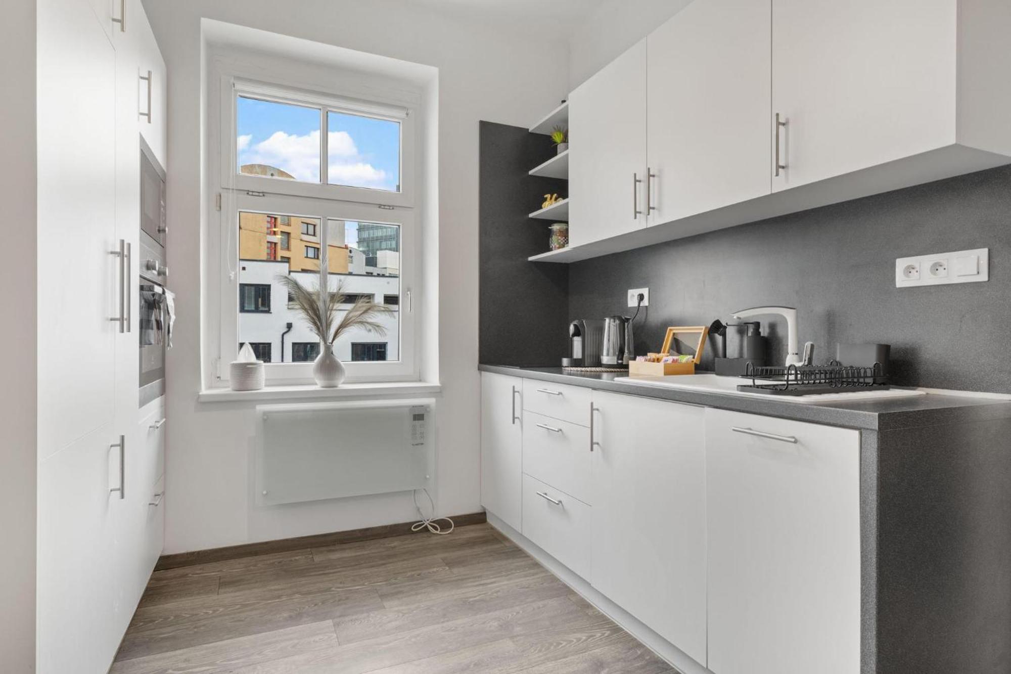 Air Conditioned Apartment 5 Min To Railway Station - Old Town Bratislava Exteriér fotografie